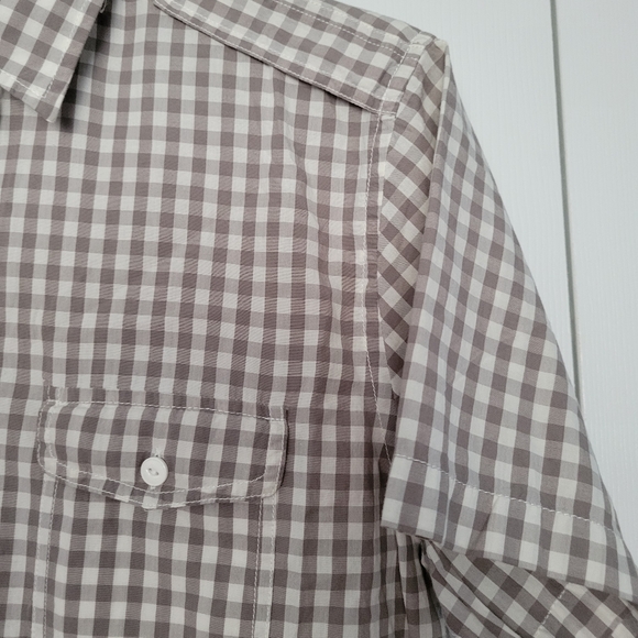 Mens Gap checked short sleeve button down shirt - Picture 2 of 3